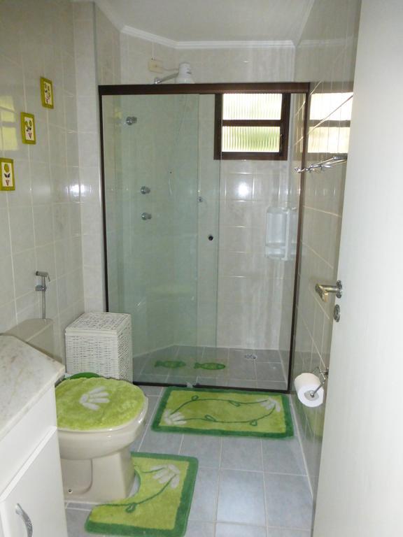 Condominio Wembley Tenis Ubatuba Oda fotoğraf